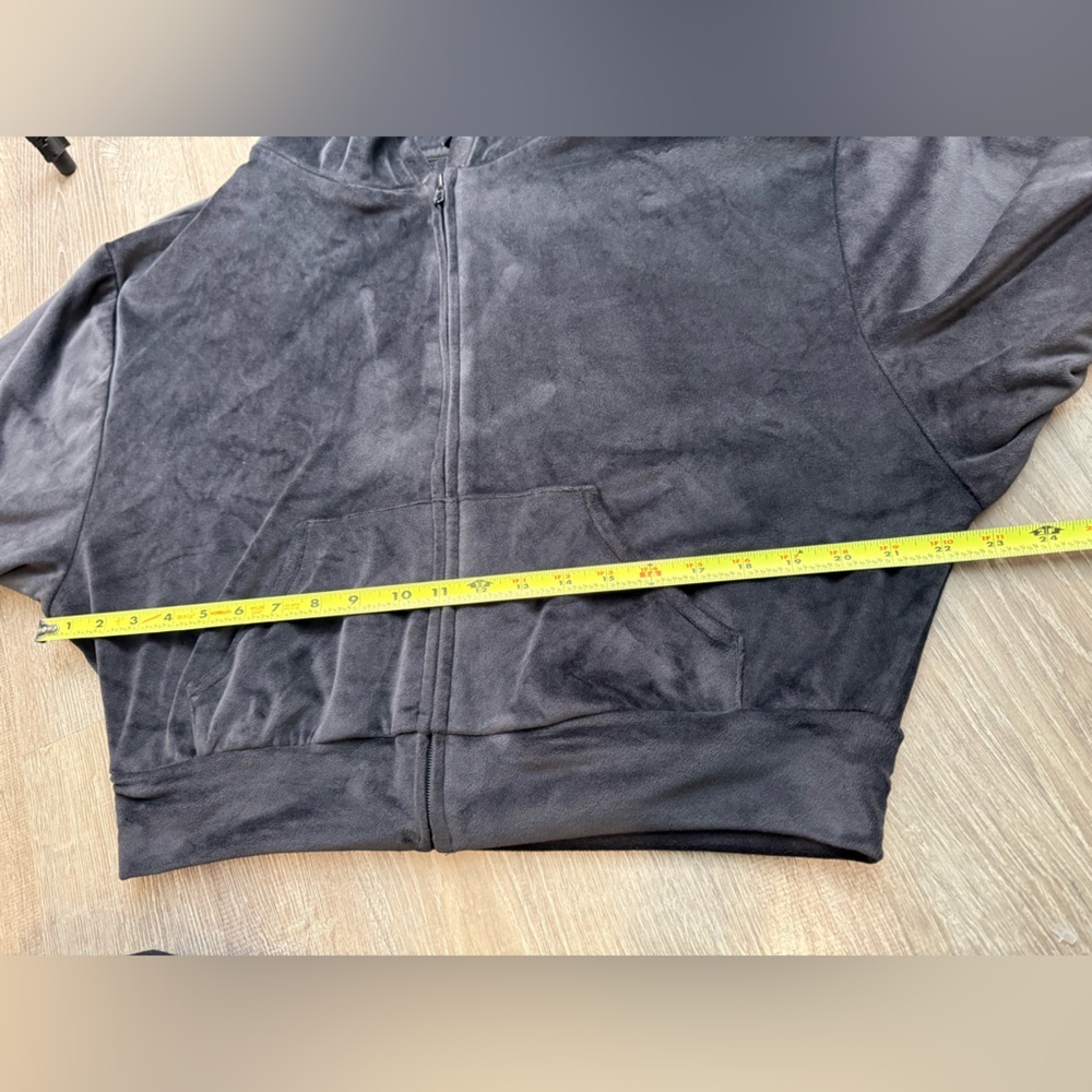 Skims Velour Zip Up Cropped Hoodie in Black 4XL - Picture 6 of 8